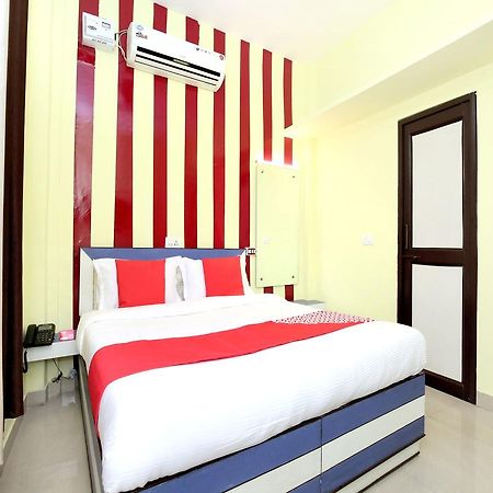 Oyo 12038 Hotel Alishan Chandīgarh Buitenkant foto